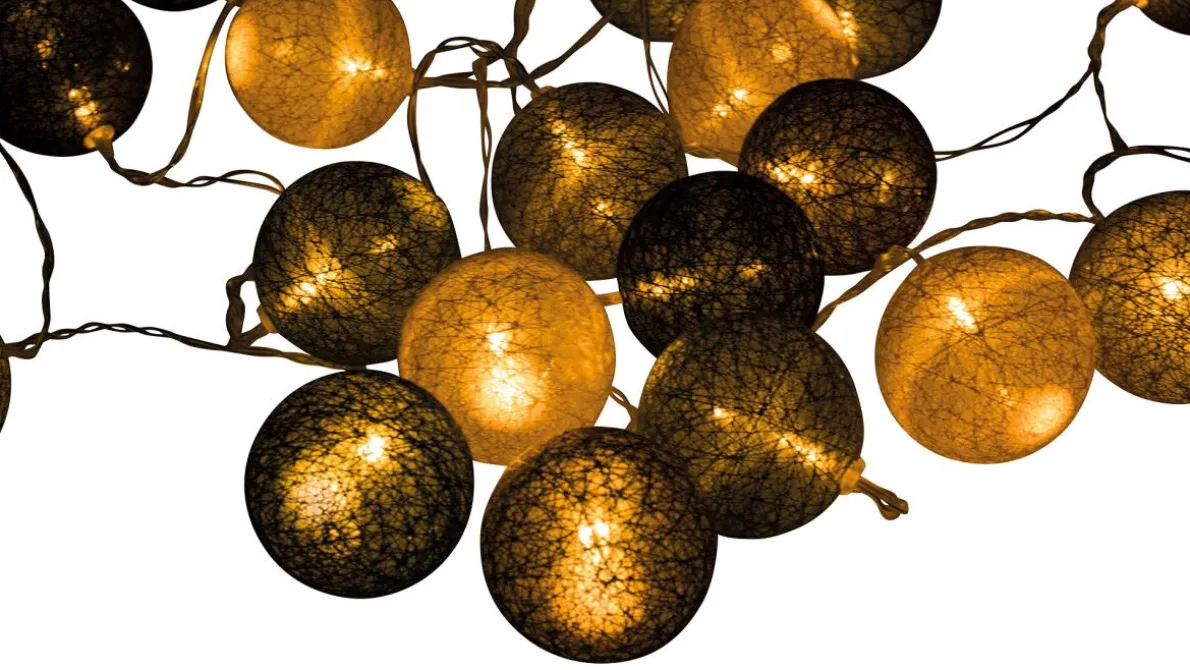 Alpha Lichterkette mit Baumwollkugeln
