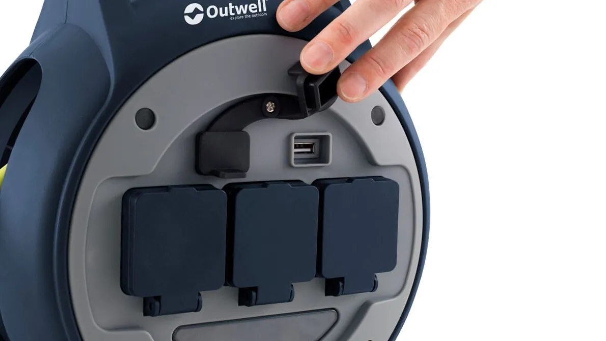 Mensa 3-Wege-Netzkabeltrommel mit USB/Lampe